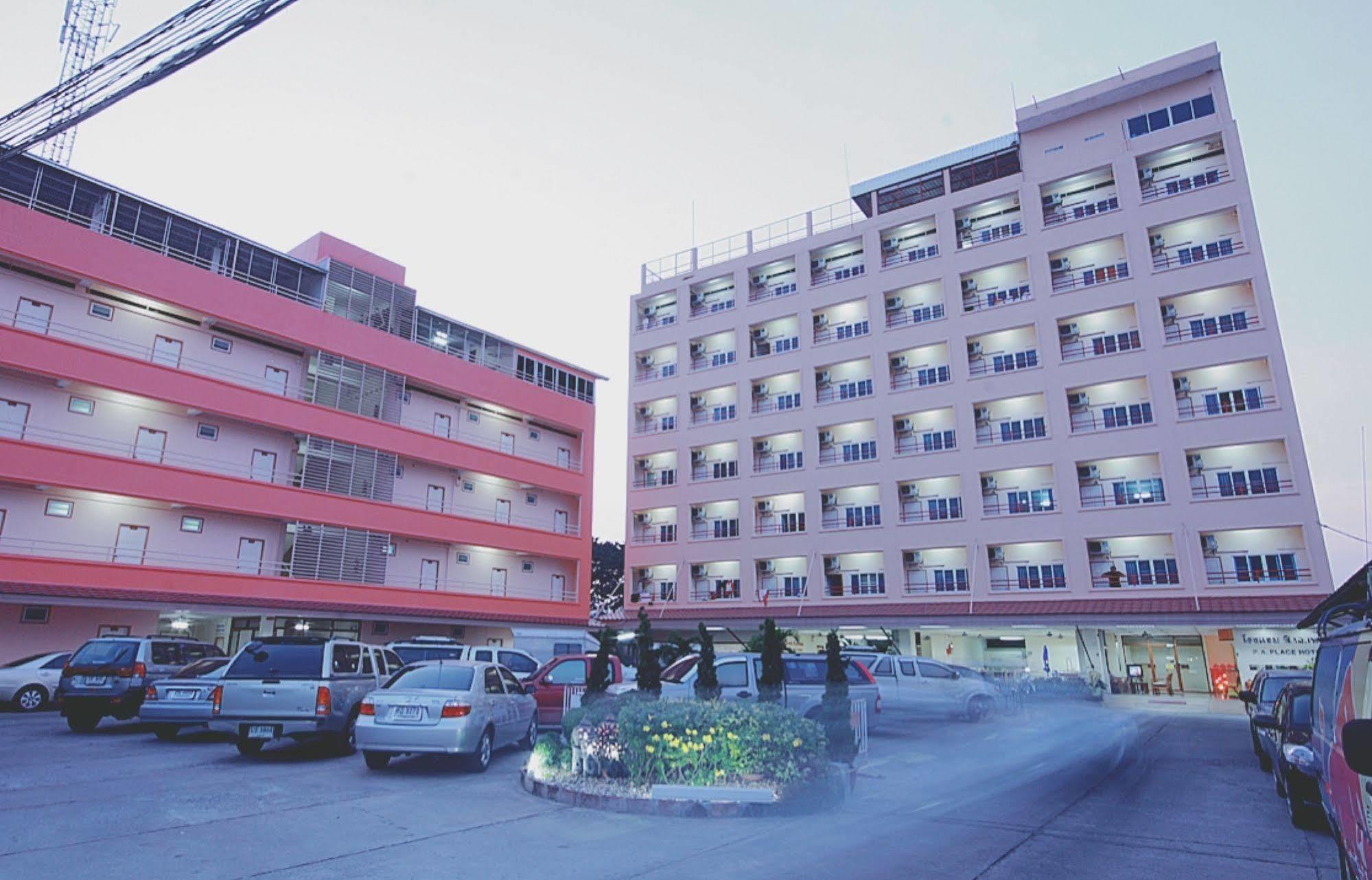 P.A. Place Hotel Nakhon Sawan Exterior photo